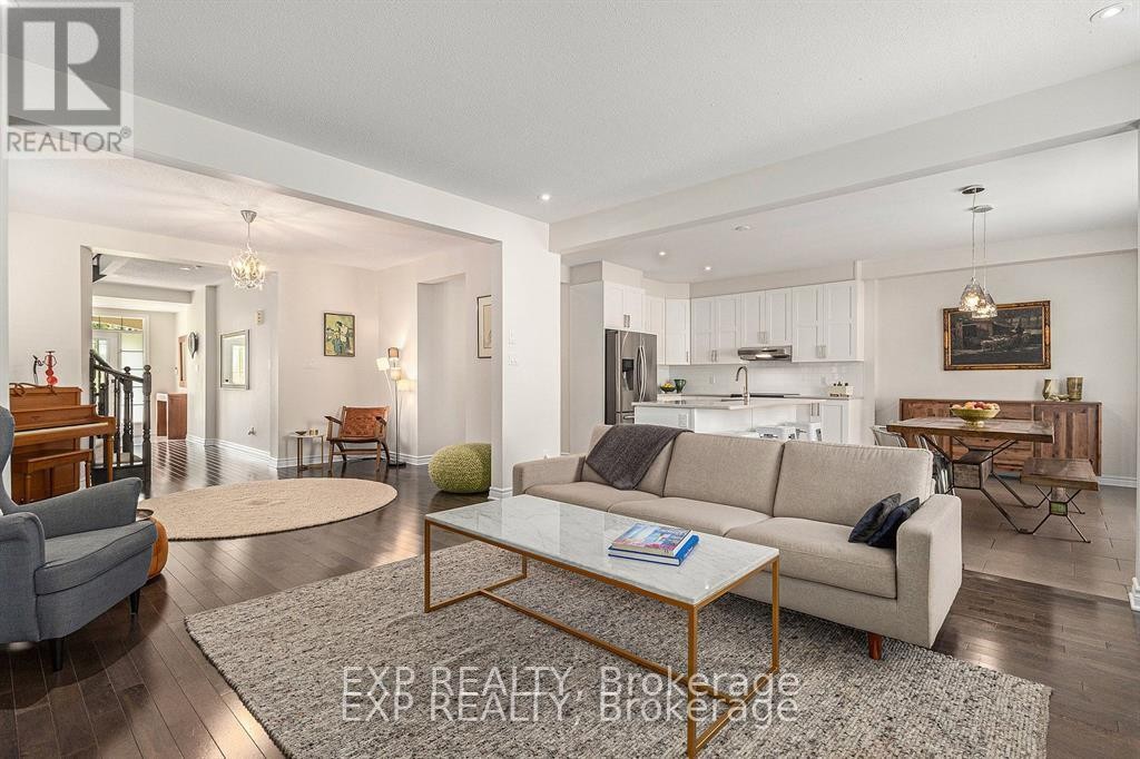 












304 LOCUST RIDGE

,
Ottawa,




Ontario
K1W0J3

