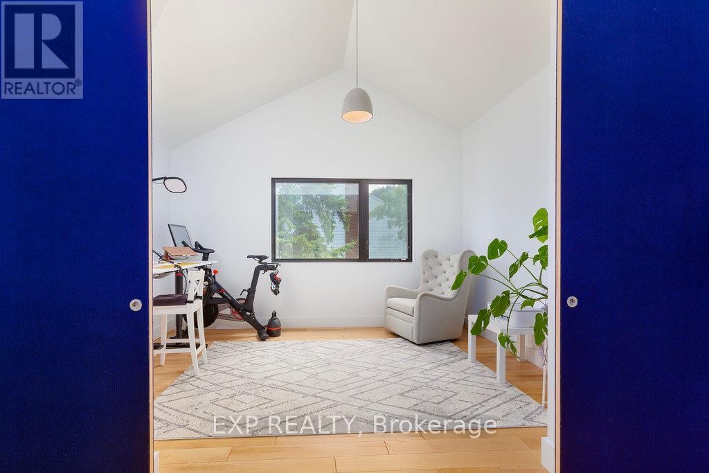 












179 MOUNTBATTEN AVENUE

,
Ottawa,




Ontario
K1H5V6

