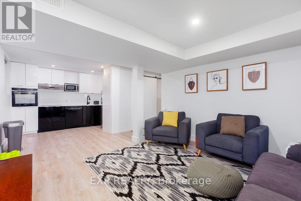 












179 MOUNTBATTEN AVENUE

,
Ottawa,




Ontario
K1H5V6

