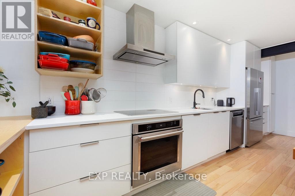 












179 MOUNTBATTEN AVENUE

,
Ottawa,




Ontario
K1H5V6

