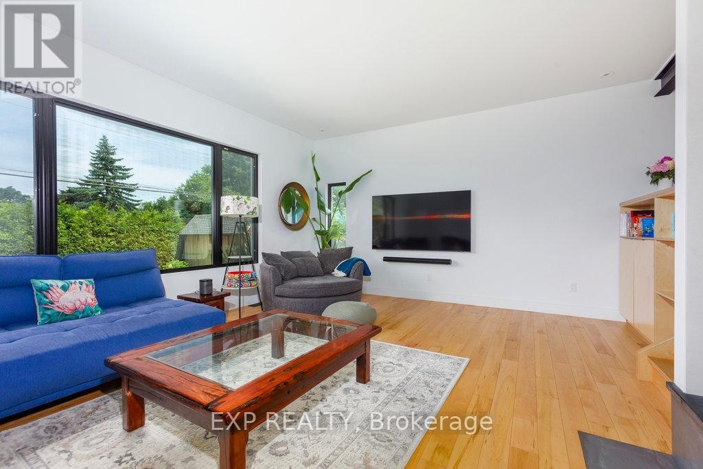 












179 MOUNTBATTEN AVENUE

,
Ottawa,




Ontario
K1H5V6

