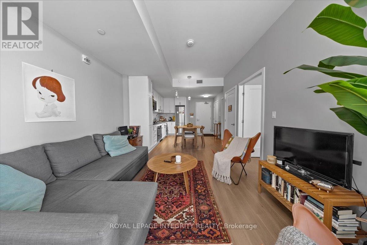 












403 - 570 DE MAZENOD AVENUE

,
Ottawa,




Ontario
K1S5X2

