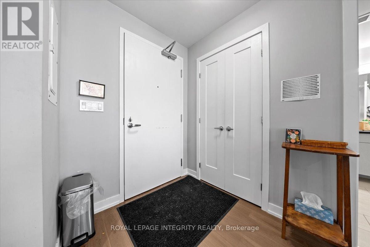 












403 - 570 DE MAZENOD AVENUE

,
Ottawa,




Ontario
K1S5X2

