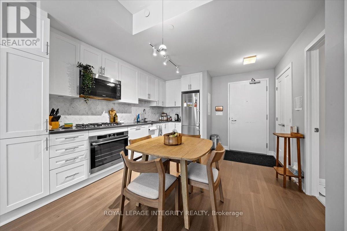 












403 - 570 DE MAZENOD AVENUE

,
Ottawa,




Ontario
K1S5X2

