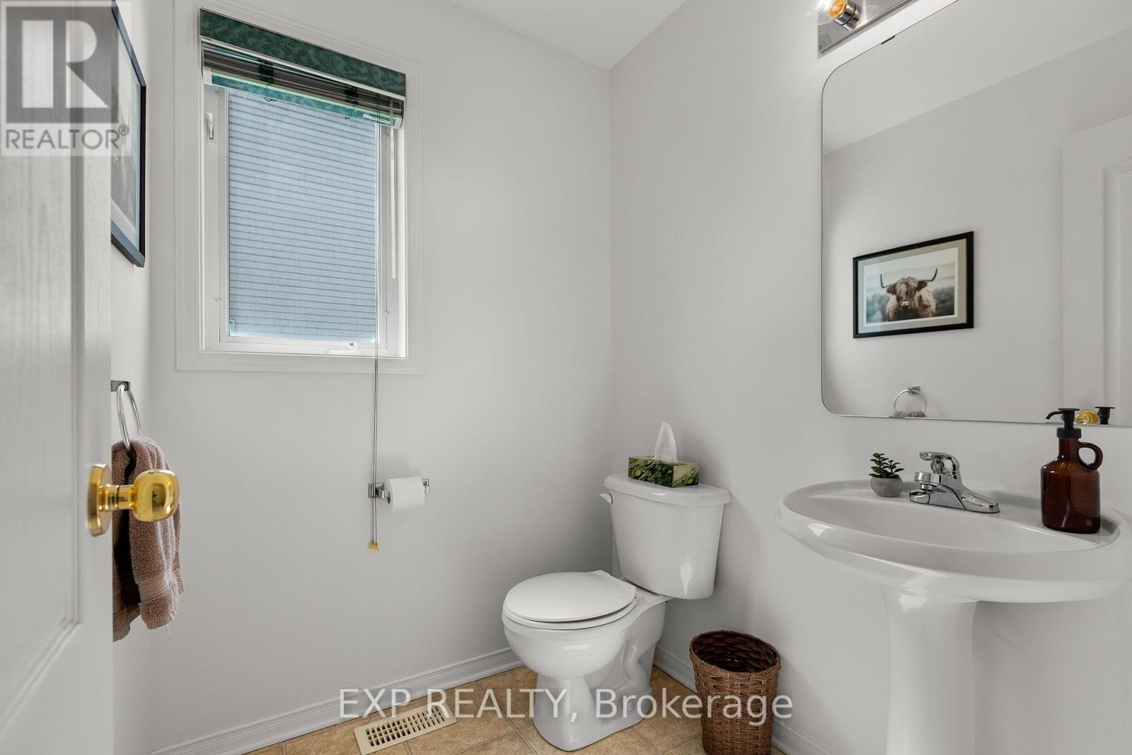 












23 SOUTHPOINTE AVENUE

,
Ottawa,




Ontario
K2J4V4

