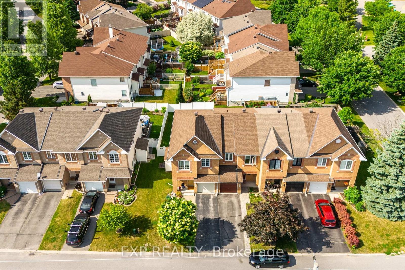 












23 SOUTHPOINTE AVENUE

,
Ottawa,




Ontario
K2J4V4

