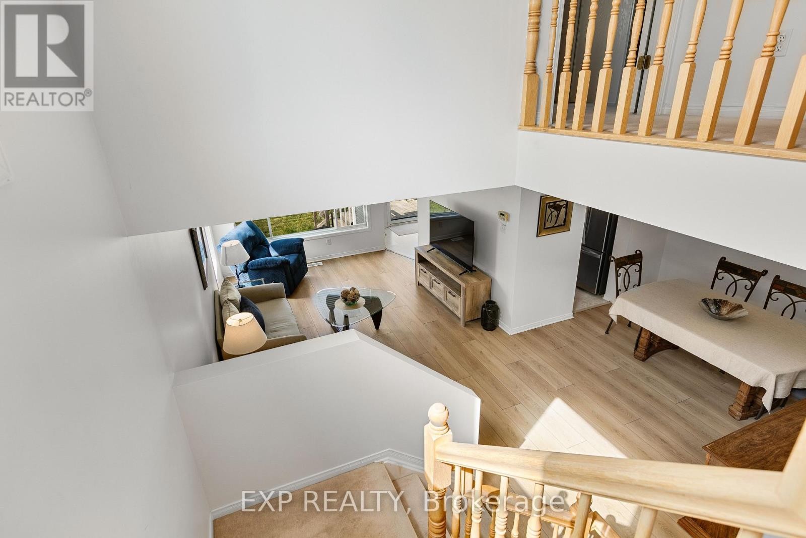 












23 SOUTHPOINTE AVENUE

,
Ottawa,




Ontario
K2J4V4

