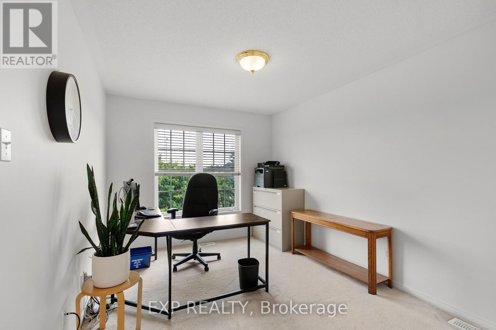 












23 SOUTHPOINTE AVENUE

,
Ottawa,




Ontario
K2J4V4

