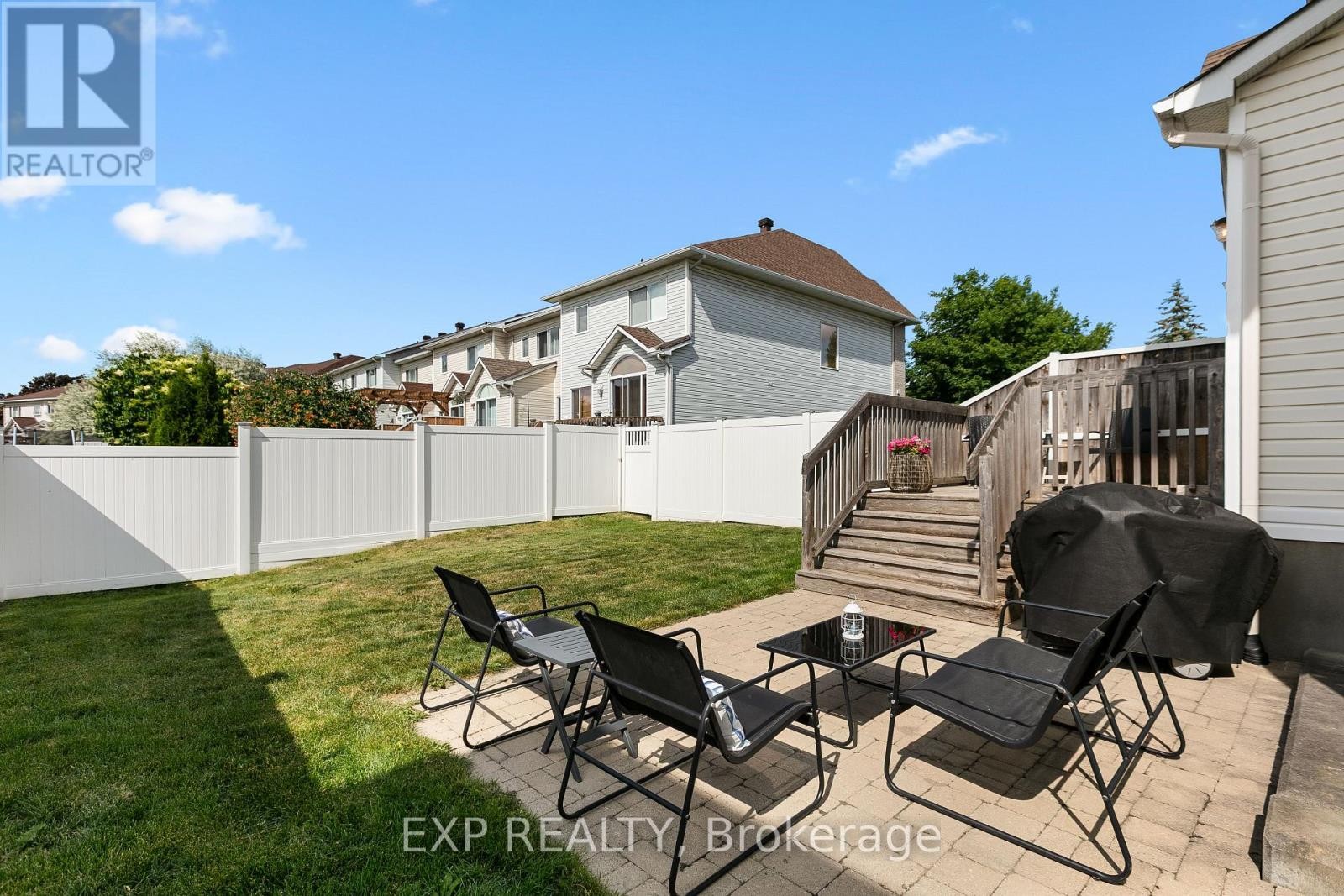 












23 SOUTHPOINTE AVENUE

,
Ottawa,




Ontario
K2J4V4

