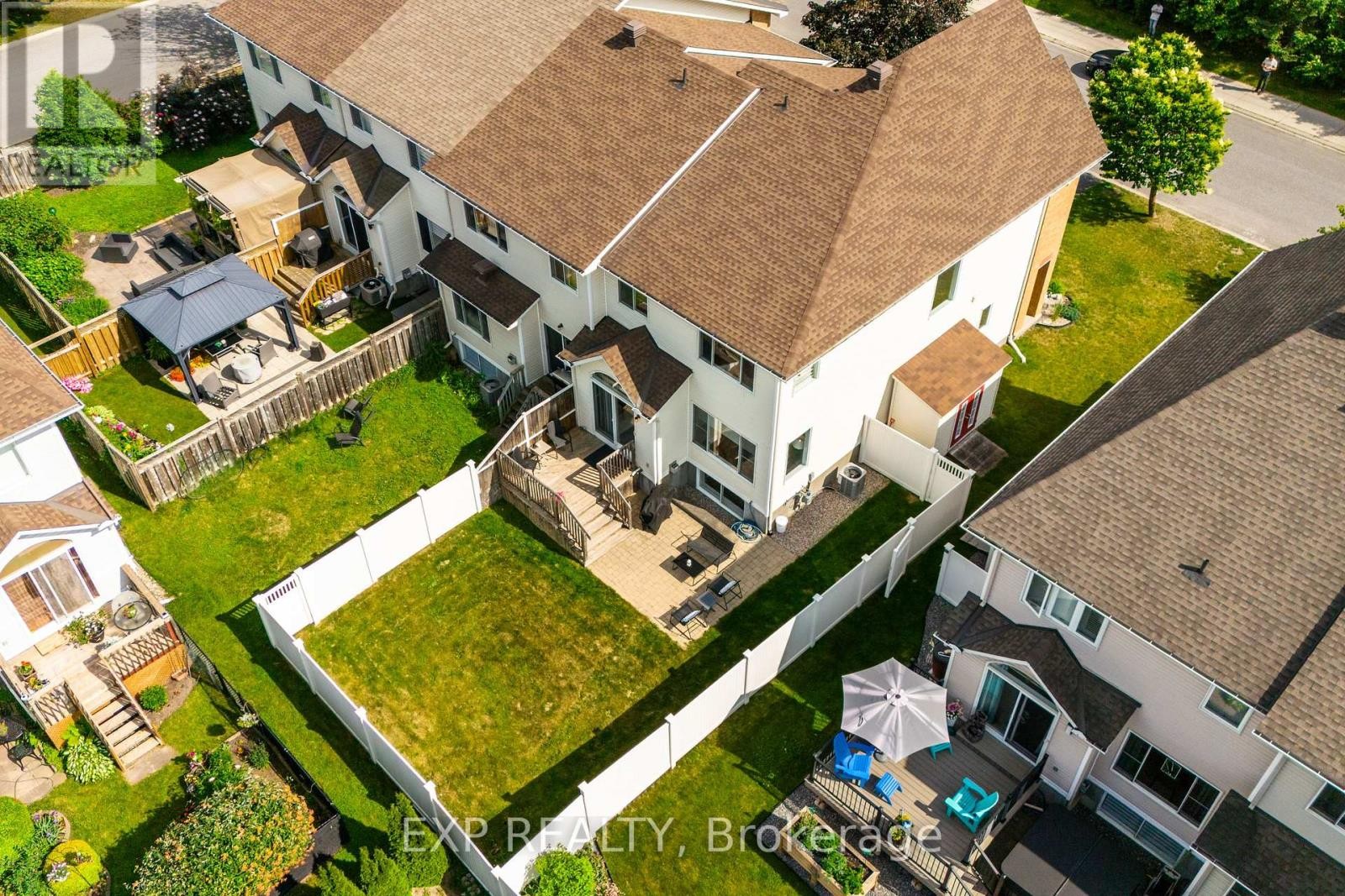 












23 SOUTHPOINTE AVENUE

,
Ottawa,




Ontario
K2J4V4

