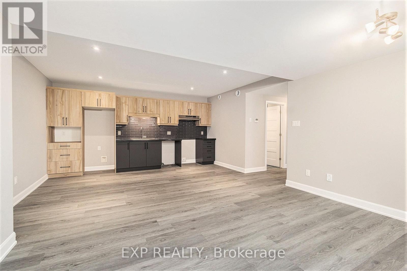 












A - 1227 MONTBLANC CRESCENT

,
Russell,




Ontario
K0A1W0

