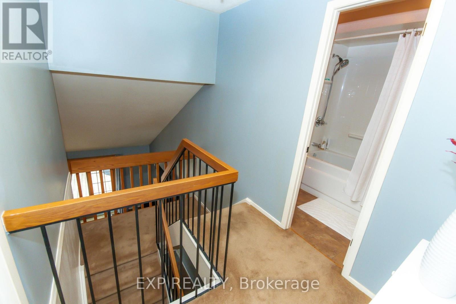 












1576 ST GEORGES STREET

,
Ottawa,




Ontario
K1E2M9


