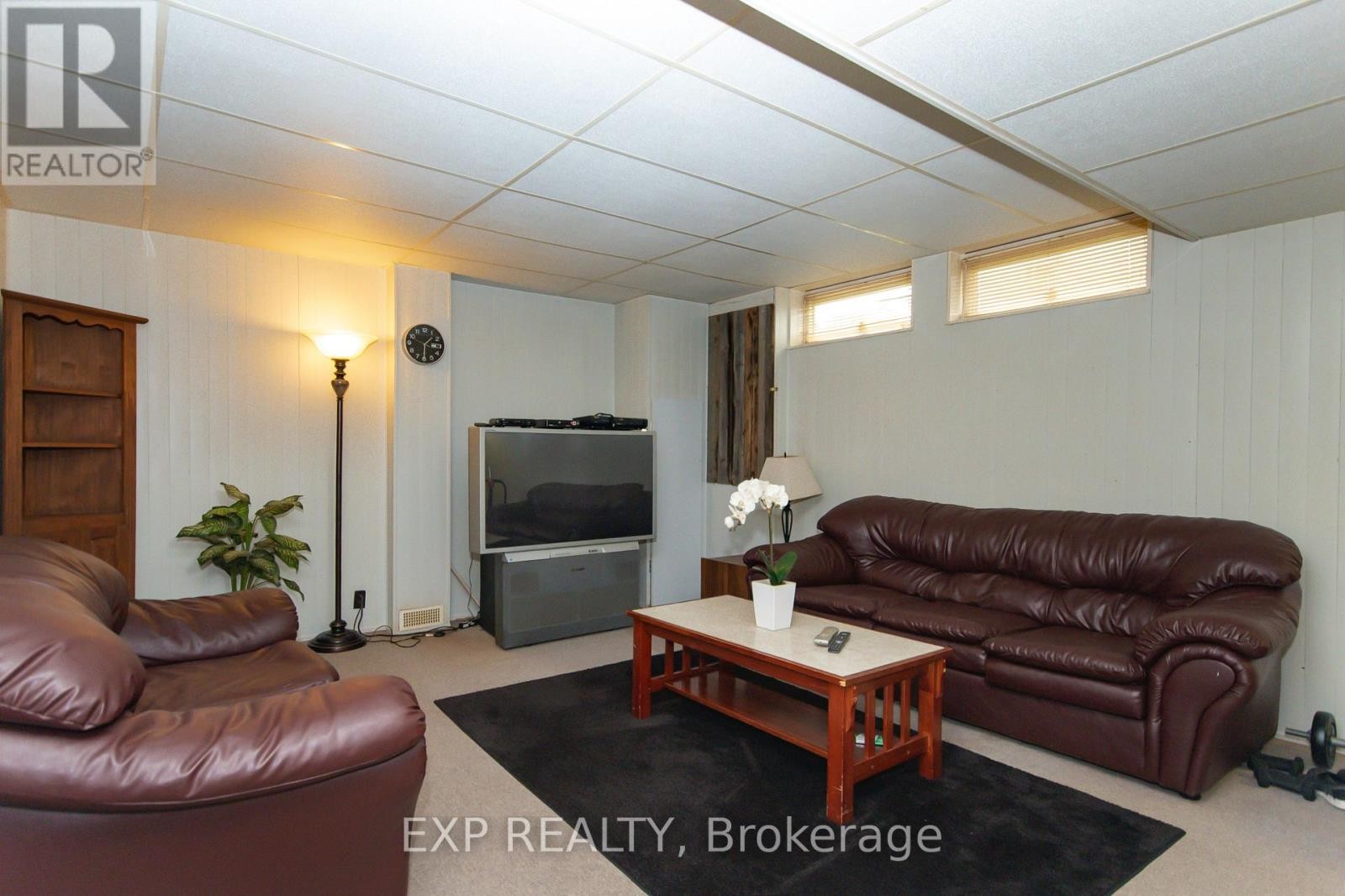 












1576 ST GEORGES STREET

,
Ottawa,




Ontario
K1E2M9

