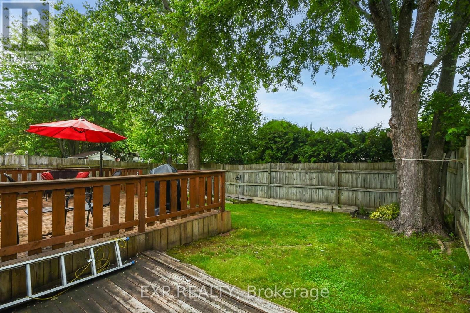 












1576 ST GEORGES STREET

,
Ottawa,




Ontario
K1E2M9


