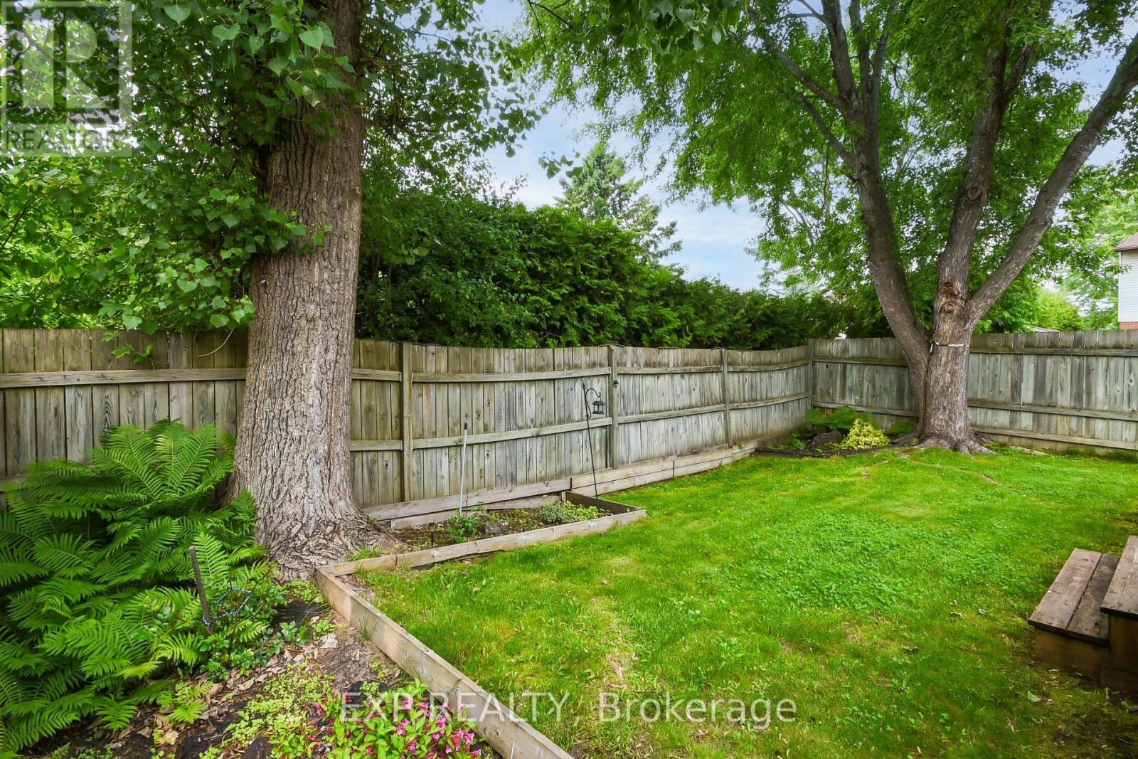 












1576 ST GEORGES STREET

,
Ottawa,




Ontario
K1E2M9

