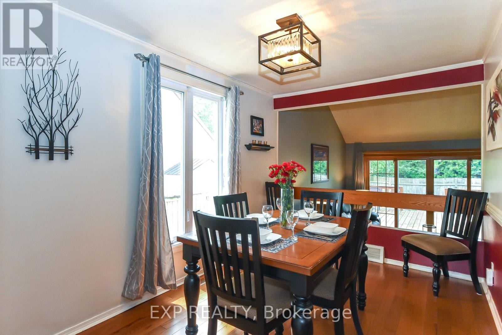 












1576 ST GEORGES STREET

,
Ottawa,




Ontario
K1E2M9

