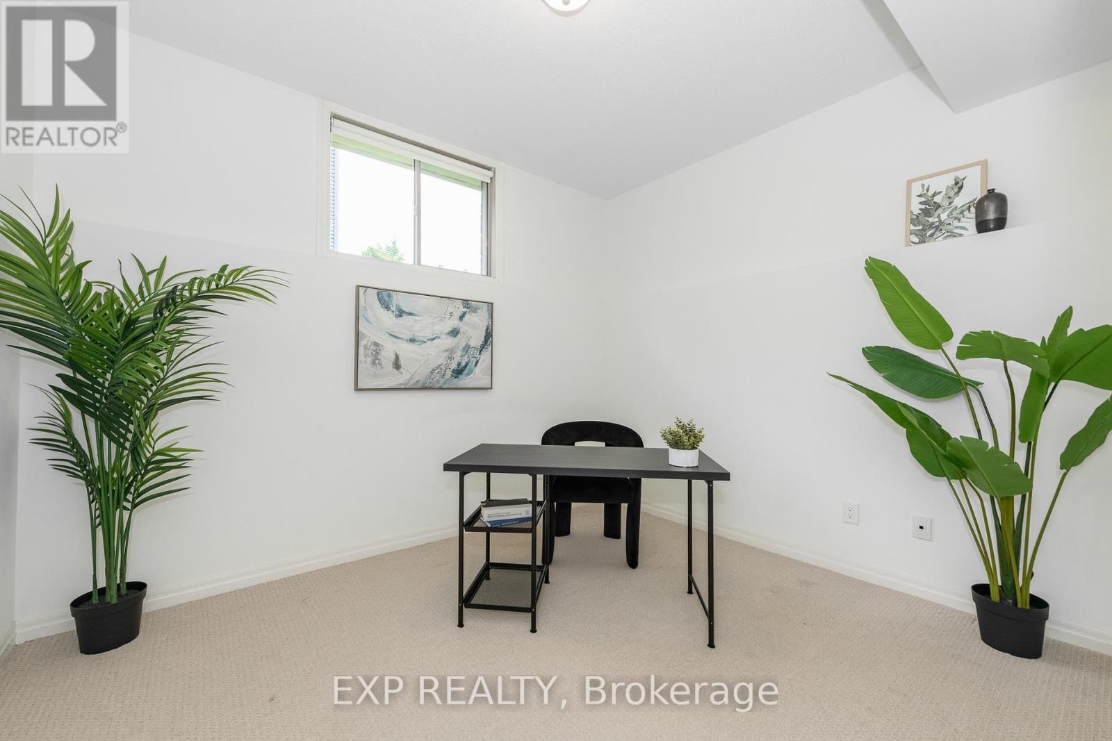 












321 BIG SKY PRIVATE

,
Ottawa,




Ontario
K1T0M8

