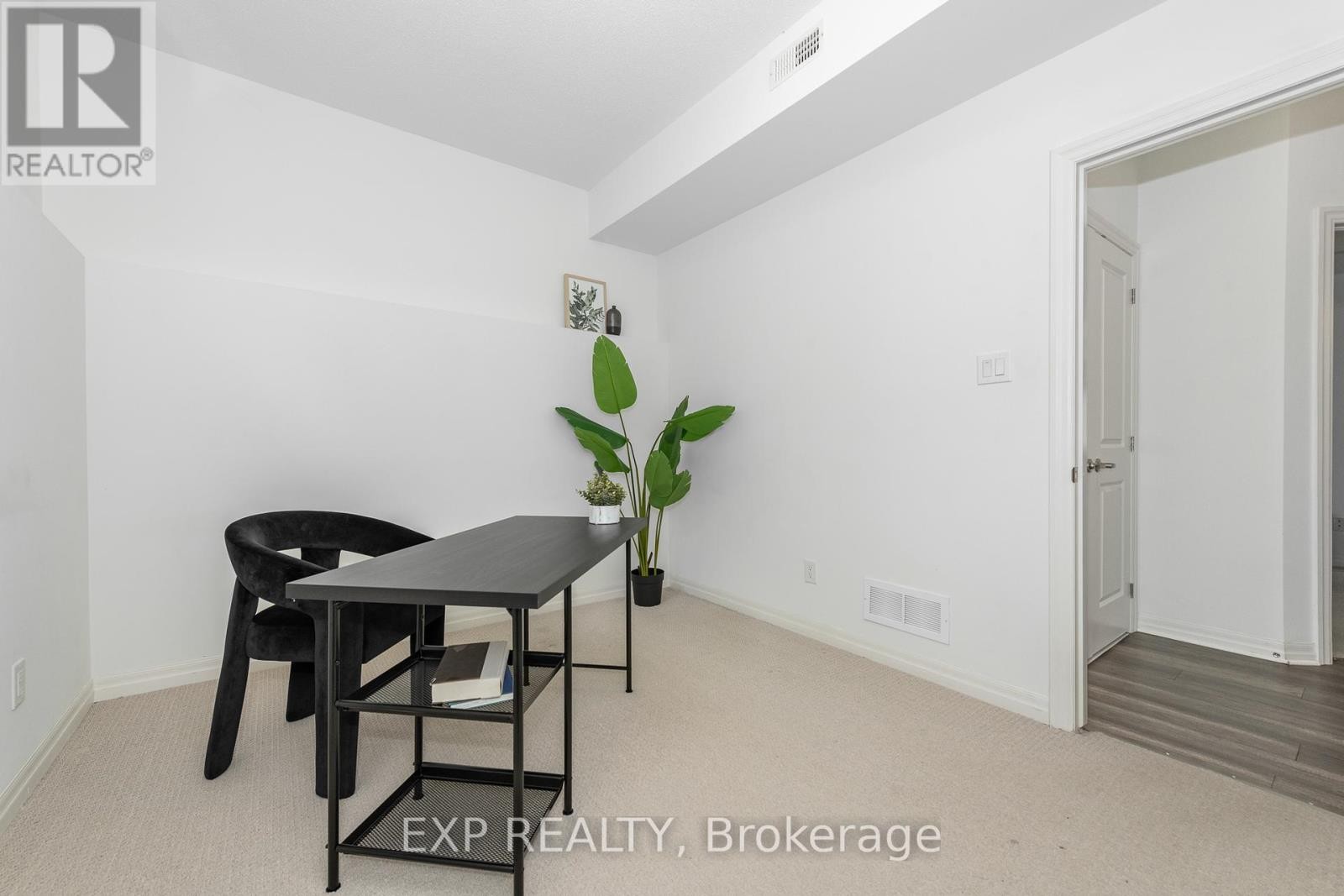 












321 BIG SKY PRIVATE

,
Ottawa,




Ontario
K1T0M8

