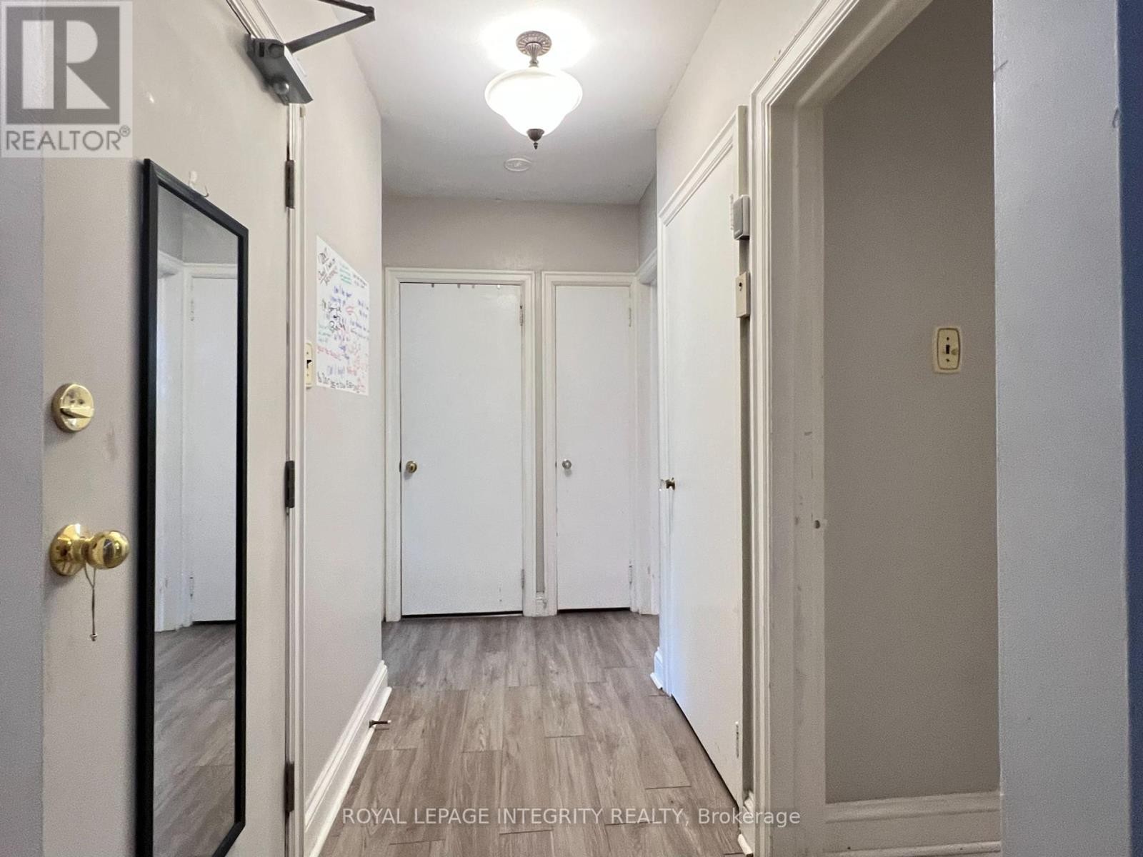 












UNIT 2 - 831 BRONSON AVENUE

,
Ottawa,




Ontario
K1S4G5

