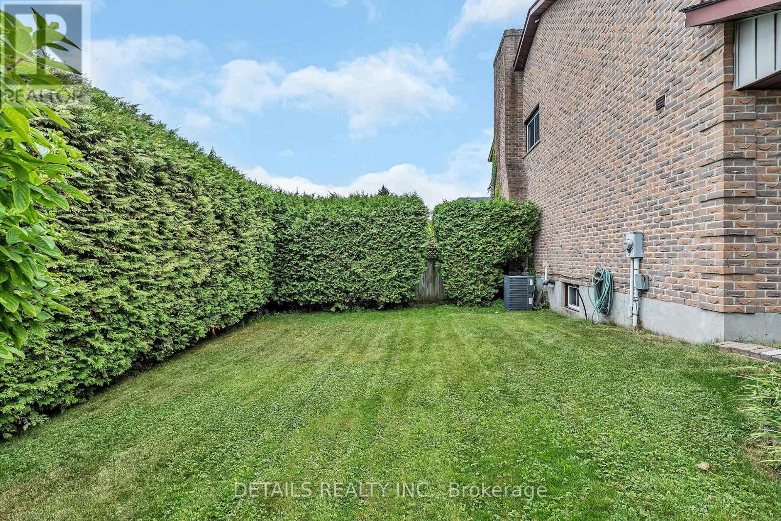 












1020 AMBLESIDE CRESCENT S

,
Kingston (North of Taylor-Kidd Blvd),




Ontario
K7P2B3

