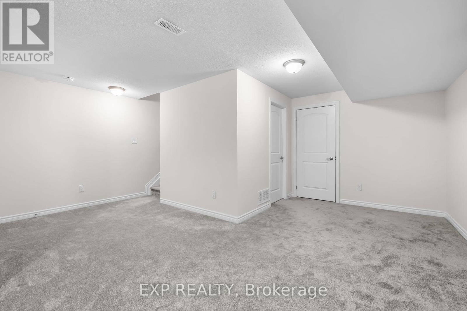 












1074 CHAPMAN MILLS DRIVE

,
Ottawa,




Ontario
K2J6P5

