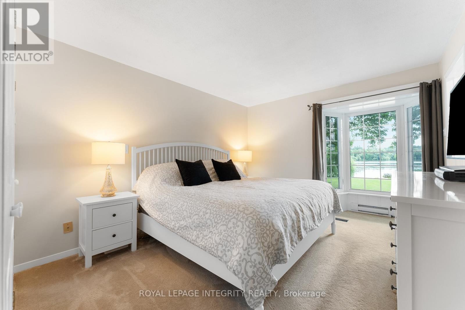 












7403 RIDEAU VALLEY DRIVE S

,
Ottawa,




Ontario
K0A2E0

