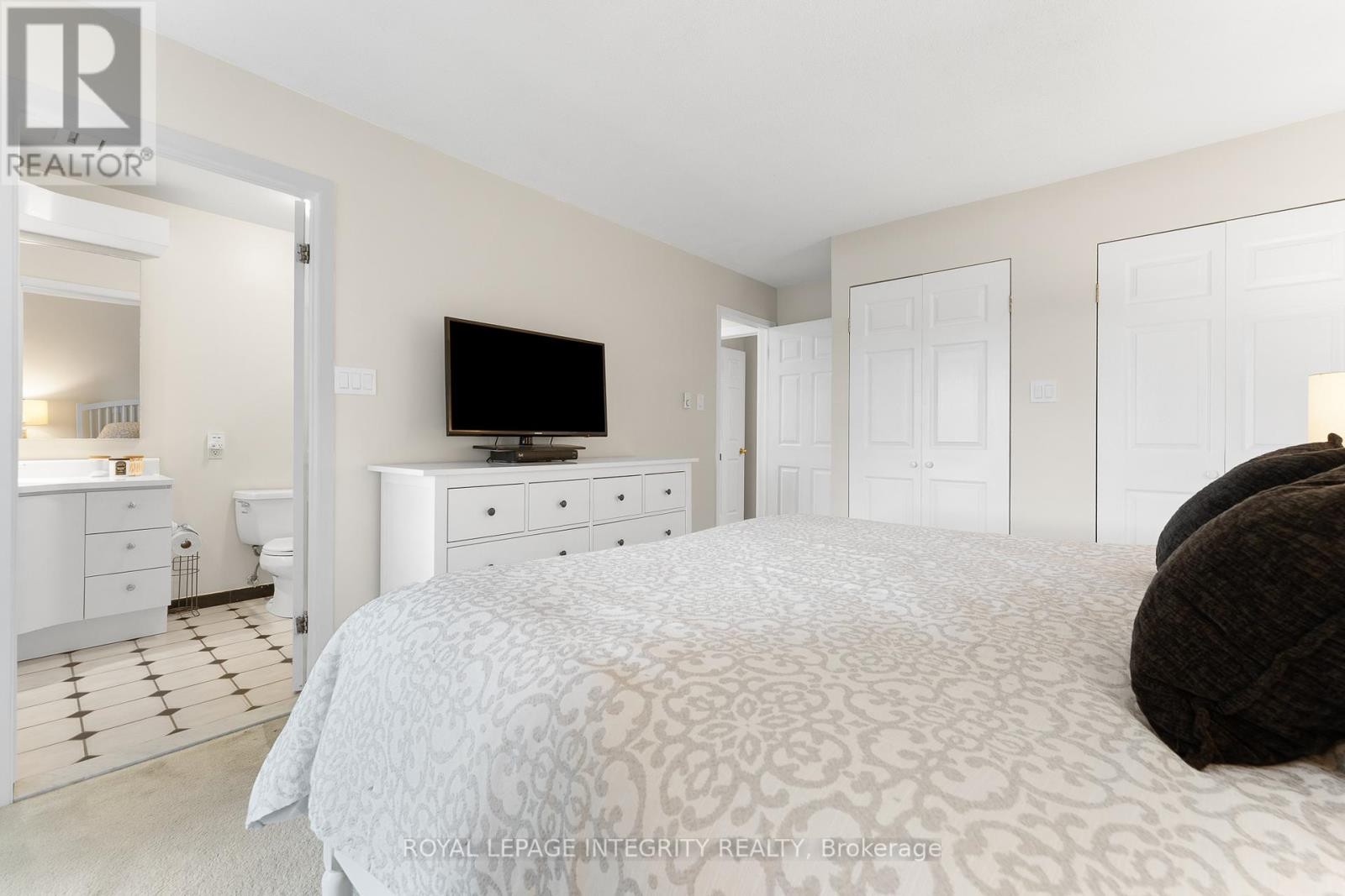












7403 RIDEAU VALLEY DRIVE S

,
Ottawa,




Ontario
K0A2E0

