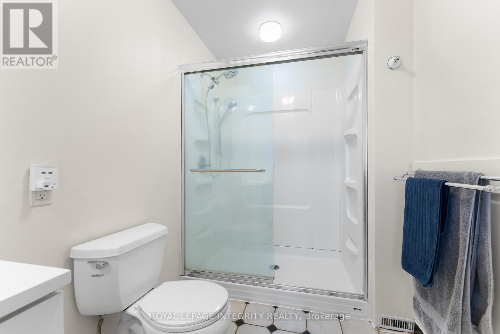 












7403 RIDEAU VALLEY DRIVE S

,
Ottawa,




Ontario
K0A2E0

