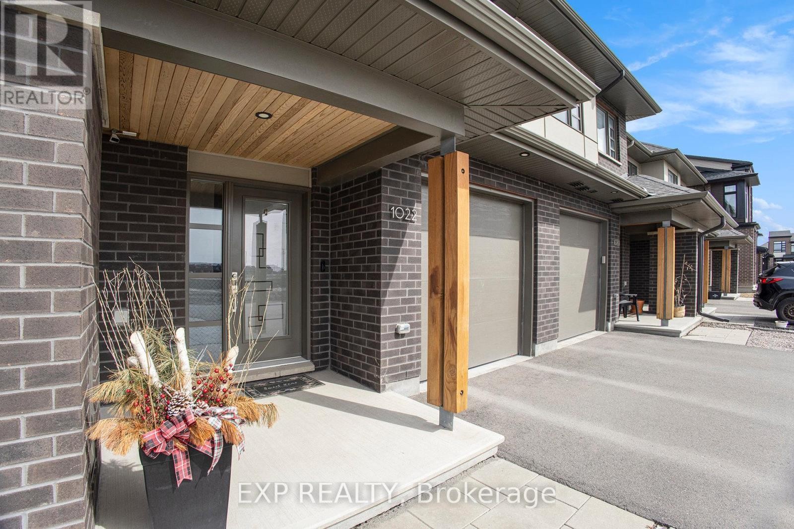 












1022 LUNAR GLOW CRESCENT

,
Ottawa,




Ontario
K4M0J9

