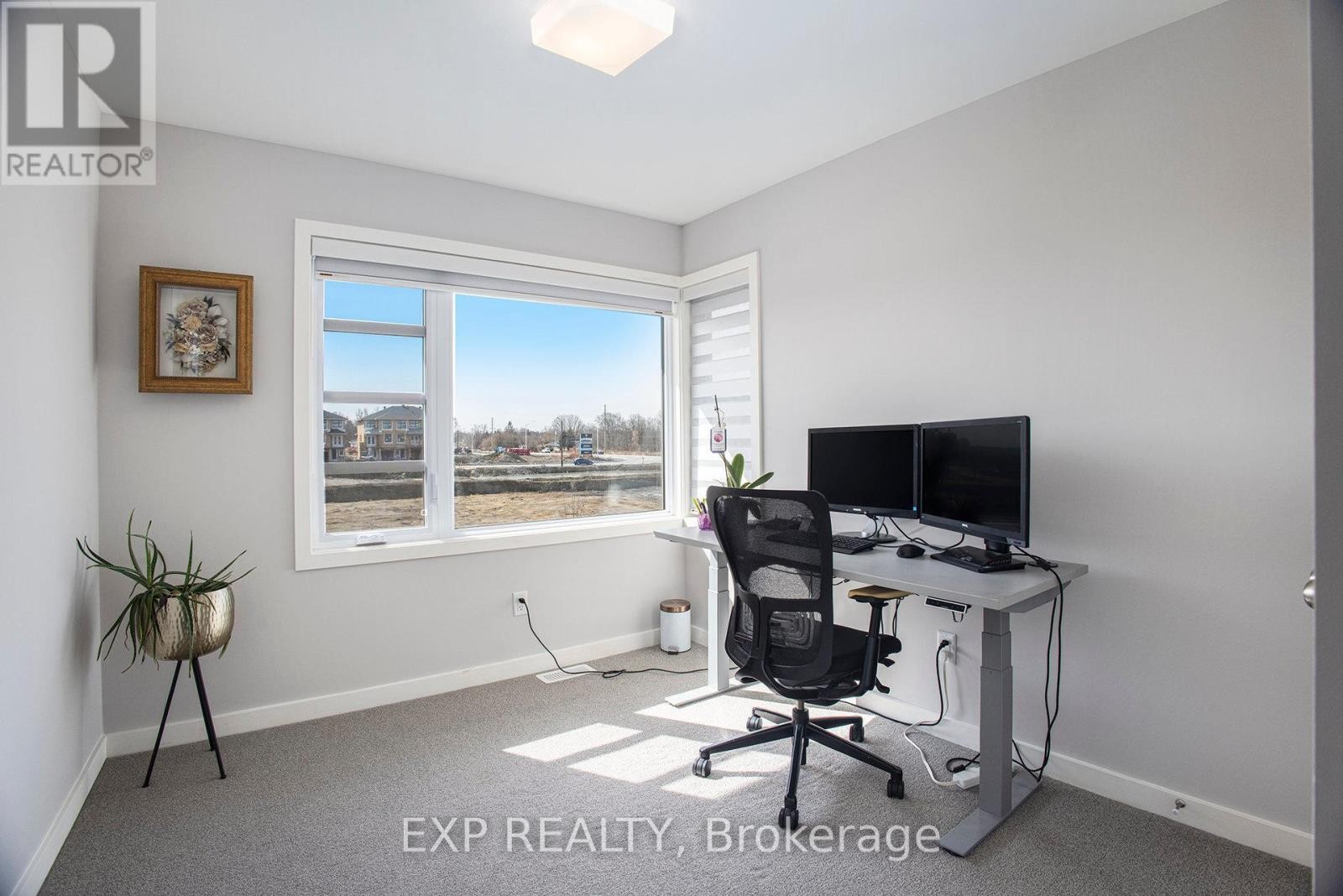












1022 LUNAR GLOW CRESCENT

,
Ottawa,




Ontario
K4M0J9

