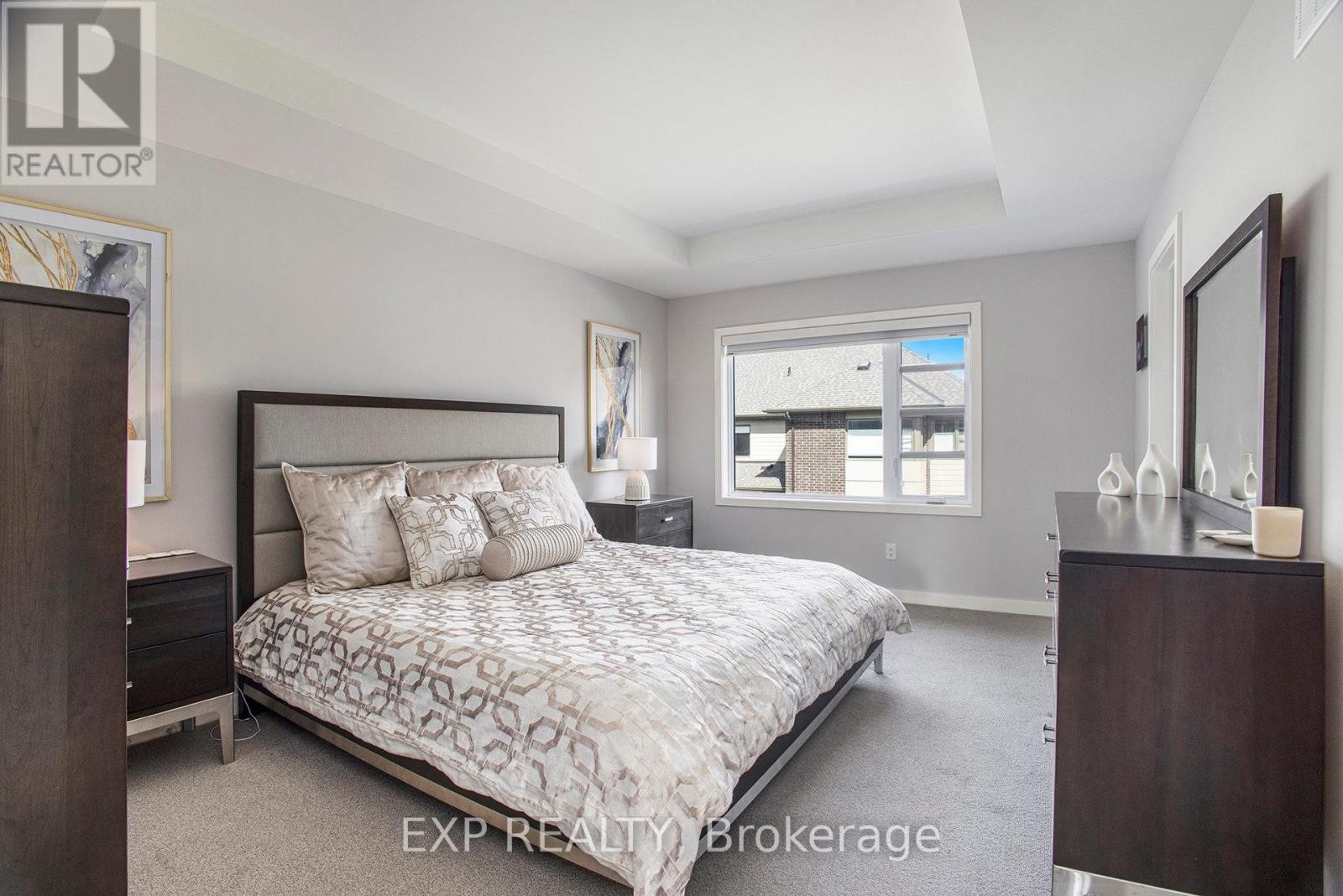 












1022 LUNAR GLOW CRESCENT

,
Ottawa,




Ontario
K4M0J9

