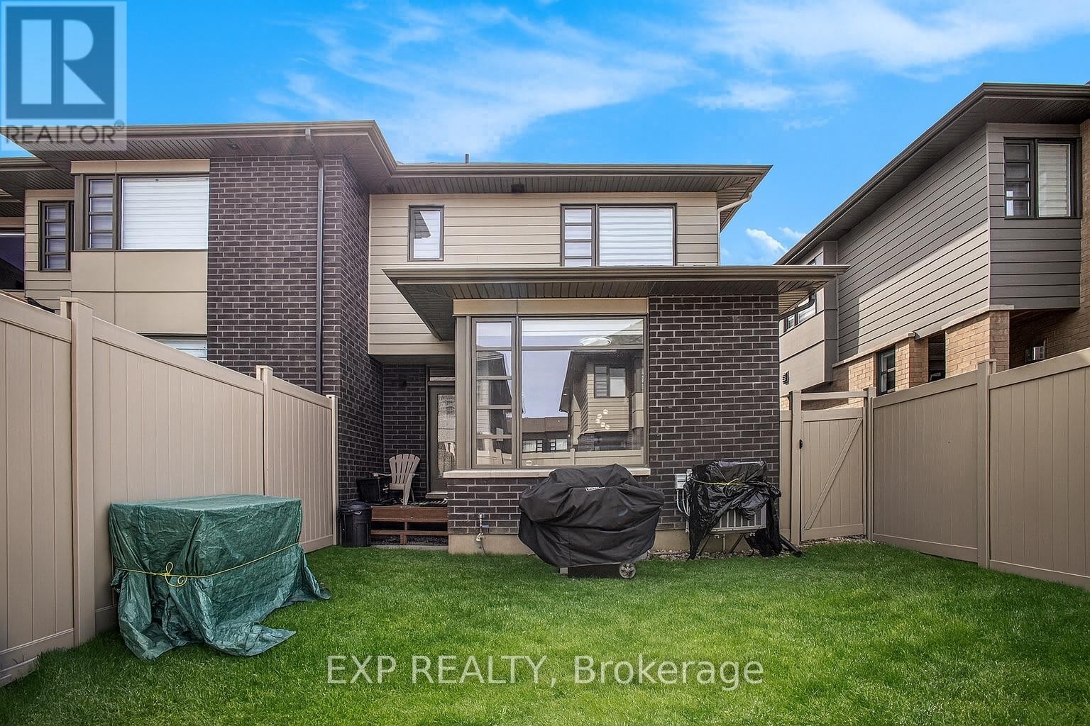 












1022 LUNAR GLOW CRESCENT

,
Ottawa,




Ontario
K4M0J9

