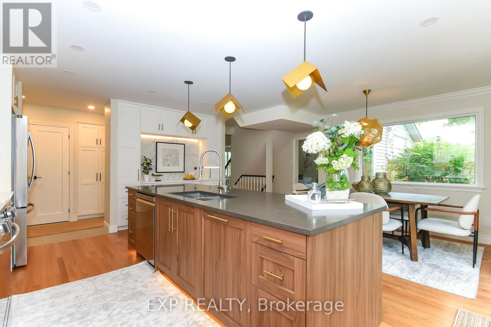 












1866 BEATTIE AVENUE

,
Ottawa,




Ontario
K1H5R8


