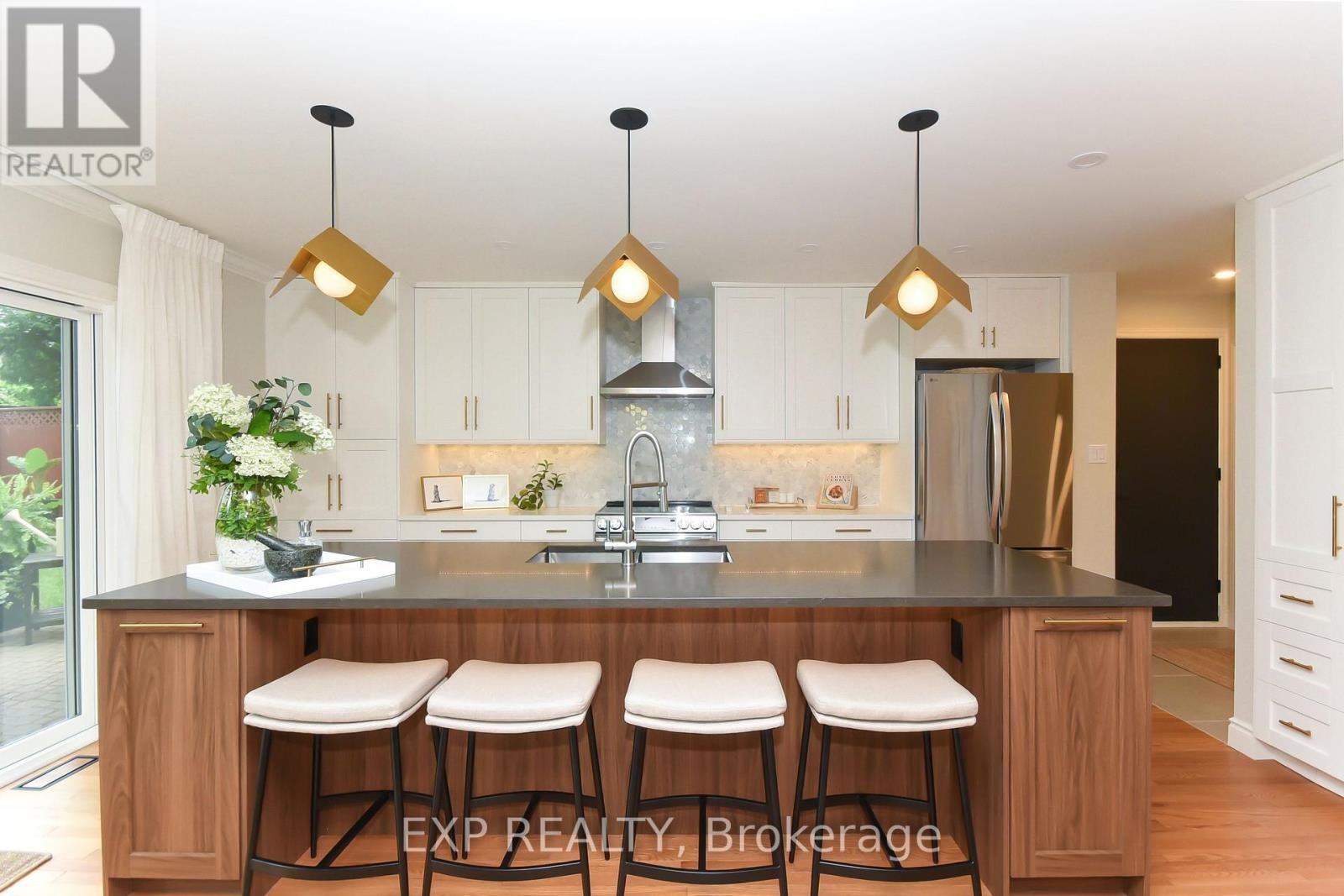 












1866 BEATTIE AVENUE

,
Ottawa,




Ontario
K1H5R8

