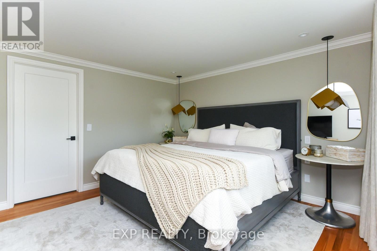












1866 BEATTIE AVENUE

,
Ottawa,




Ontario
K1H5R8

