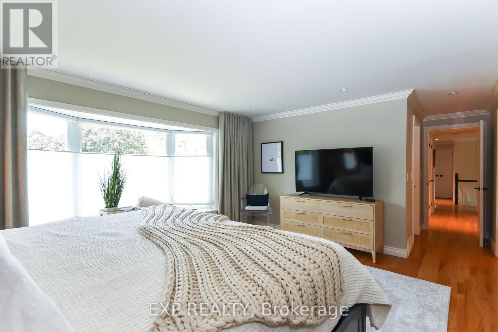












1866 BEATTIE AVENUE

,
Ottawa,




Ontario
K1H5R8

