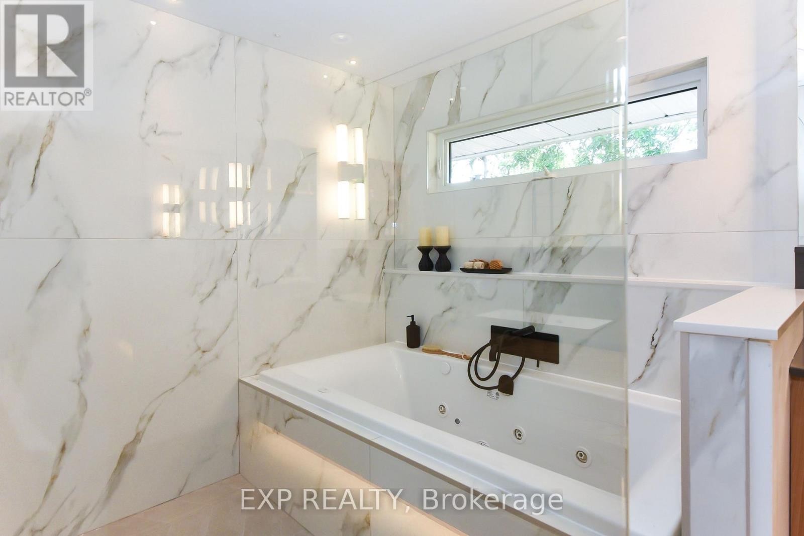 












1866 BEATTIE AVENUE

,
Ottawa,




Ontario
K1H5R8

