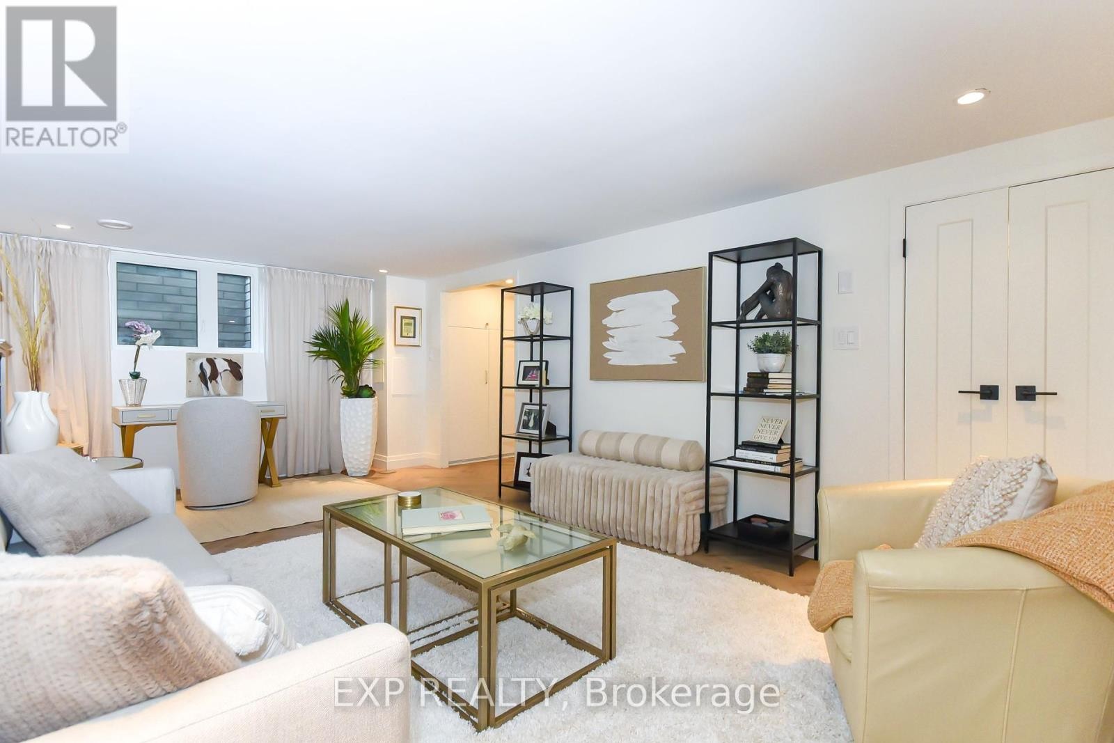 












1866 BEATTIE AVENUE

,
Ottawa,




Ontario
K1H5R8

