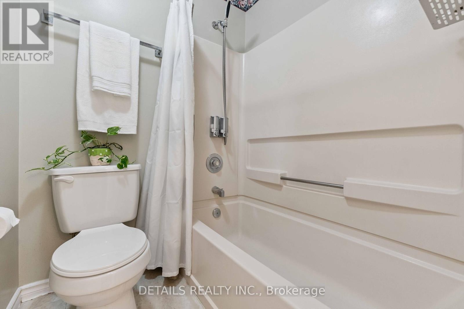 












1537 BRIARFIELD CRESCENT

,
Ottawa,




Ontario
K4A1Z9

