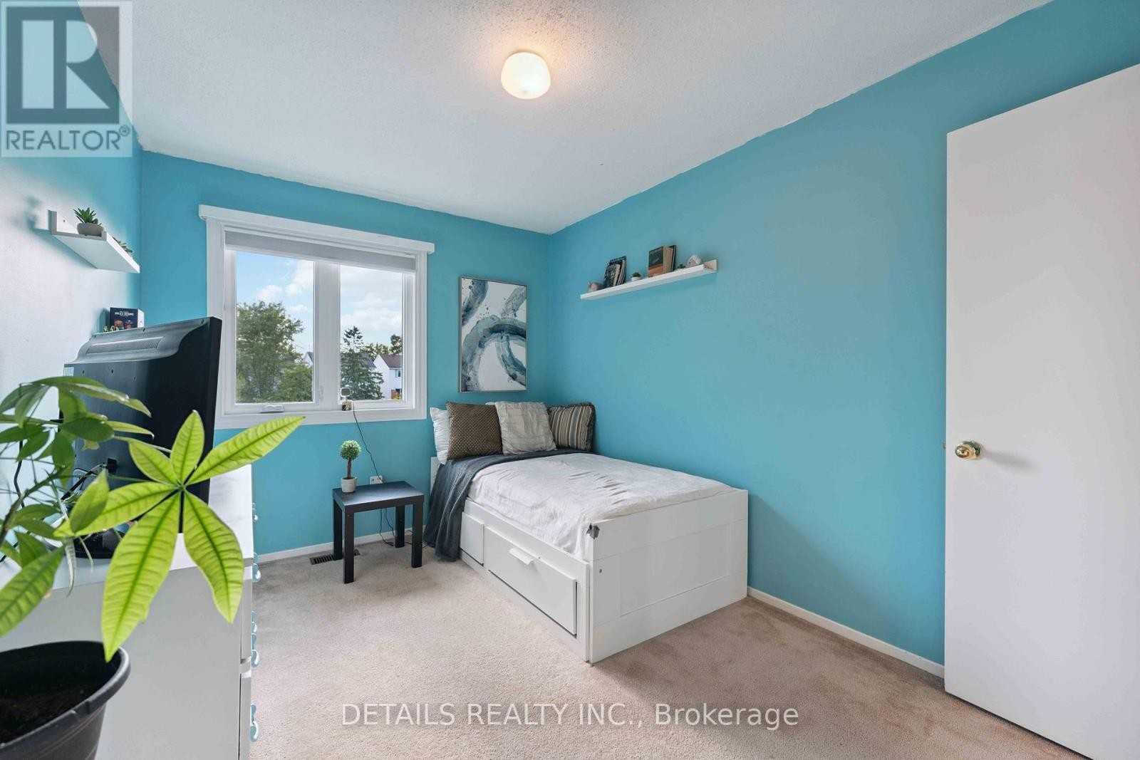 












1537 BRIARFIELD CRESCENT

,
Ottawa,




Ontario
K4A1Z9

