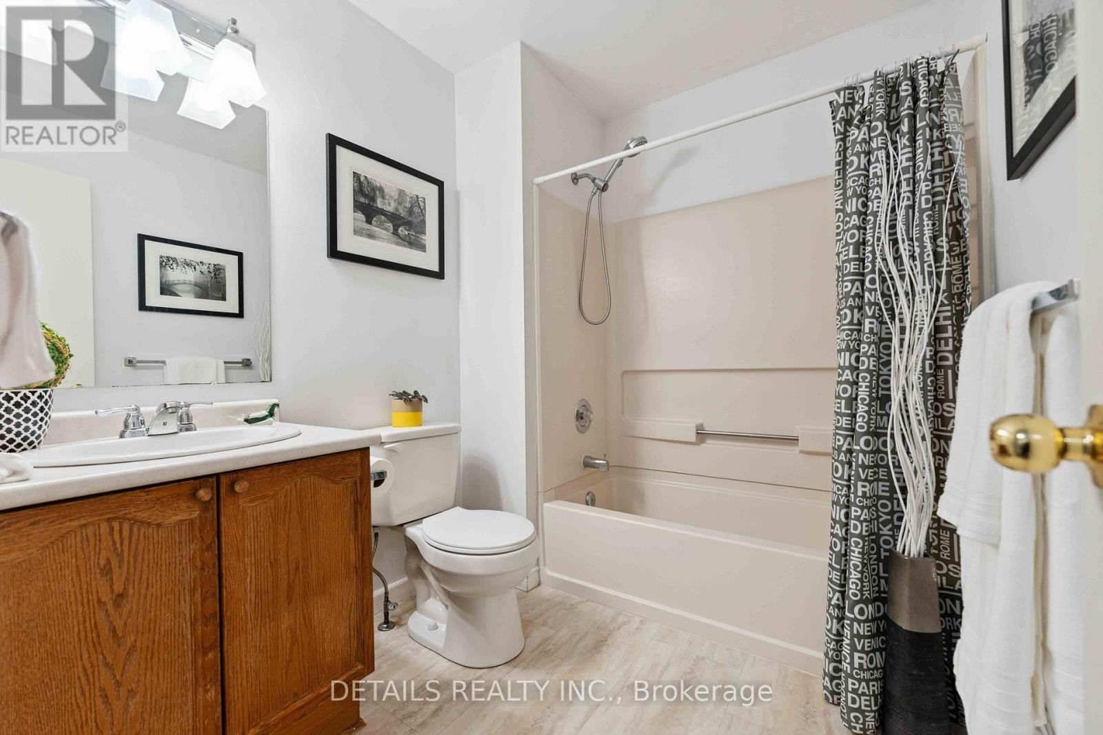 












1537 BRIARFIELD CRESCENT

,
Ottawa,




Ontario
K4A1Z9

