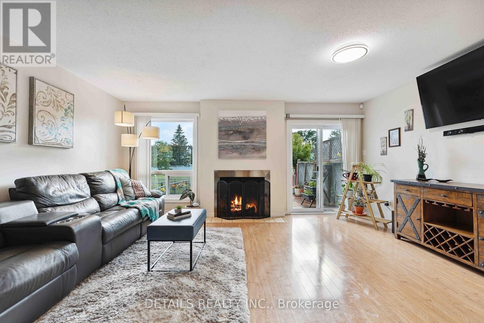 












1537 BRIARFIELD CRESCENT

,
Ottawa,




Ontario
K4A1Z9

