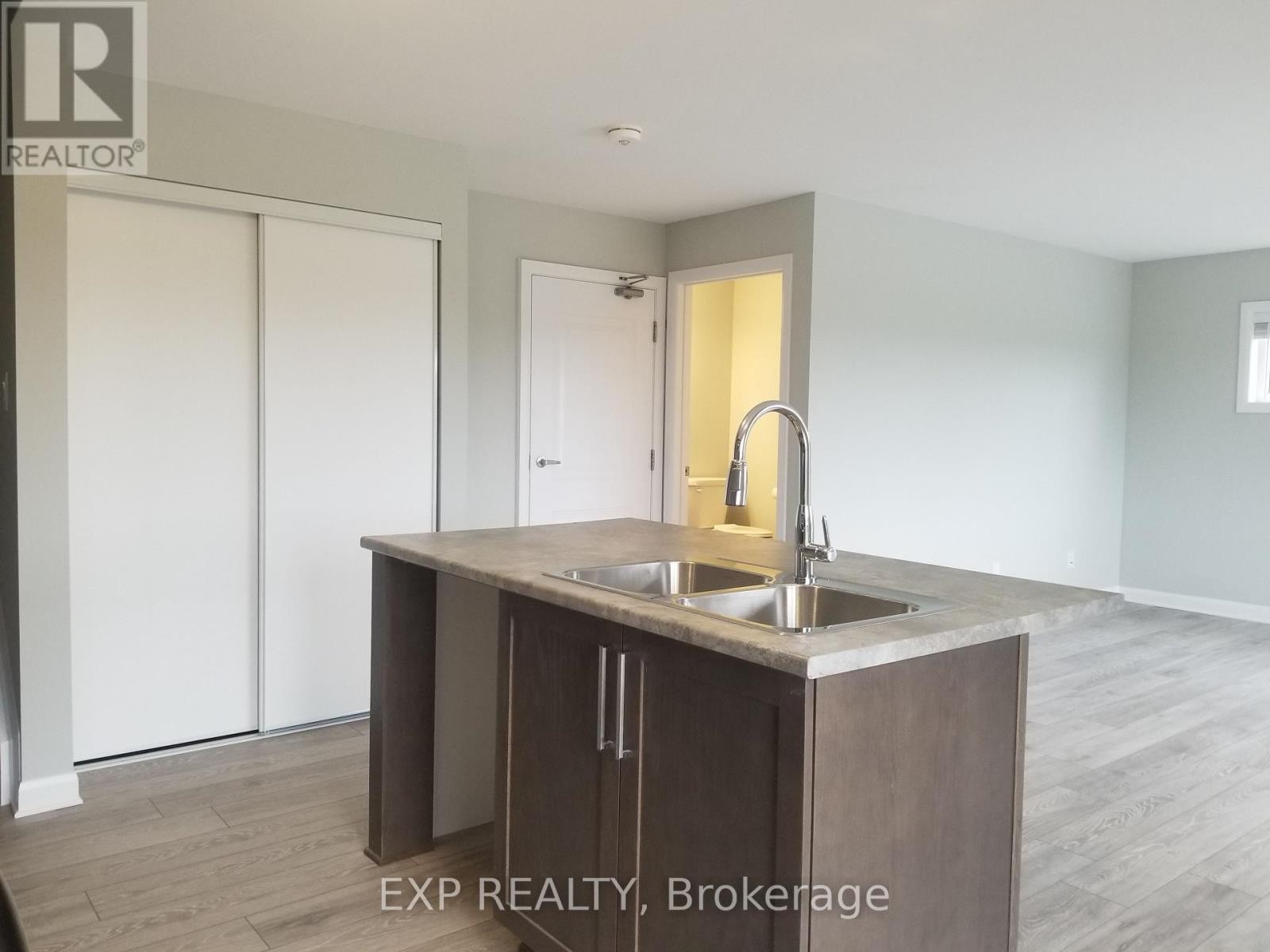 












C - 2337 MER BLEUE ROAD

,
Ottawa,




Ontario
K4A5H5

