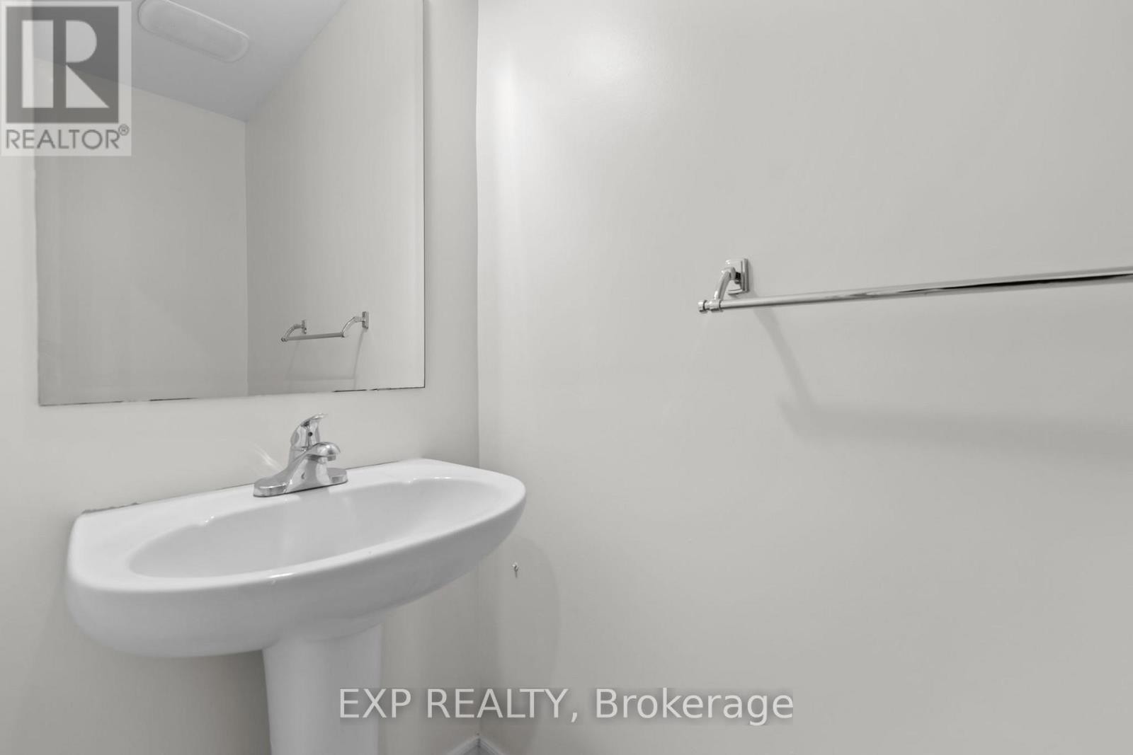 












213 MANCINI WAY

,
Ottawa,




Ontario
K2J3V1

