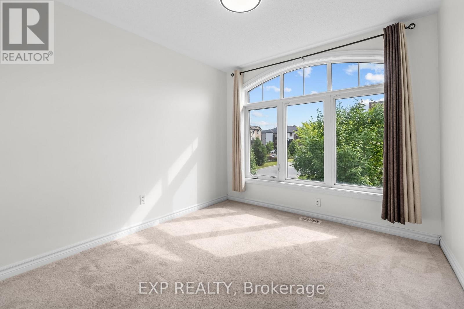 












213 MANCINI WAY

,
Ottawa,




Ontario
K2J3V1

