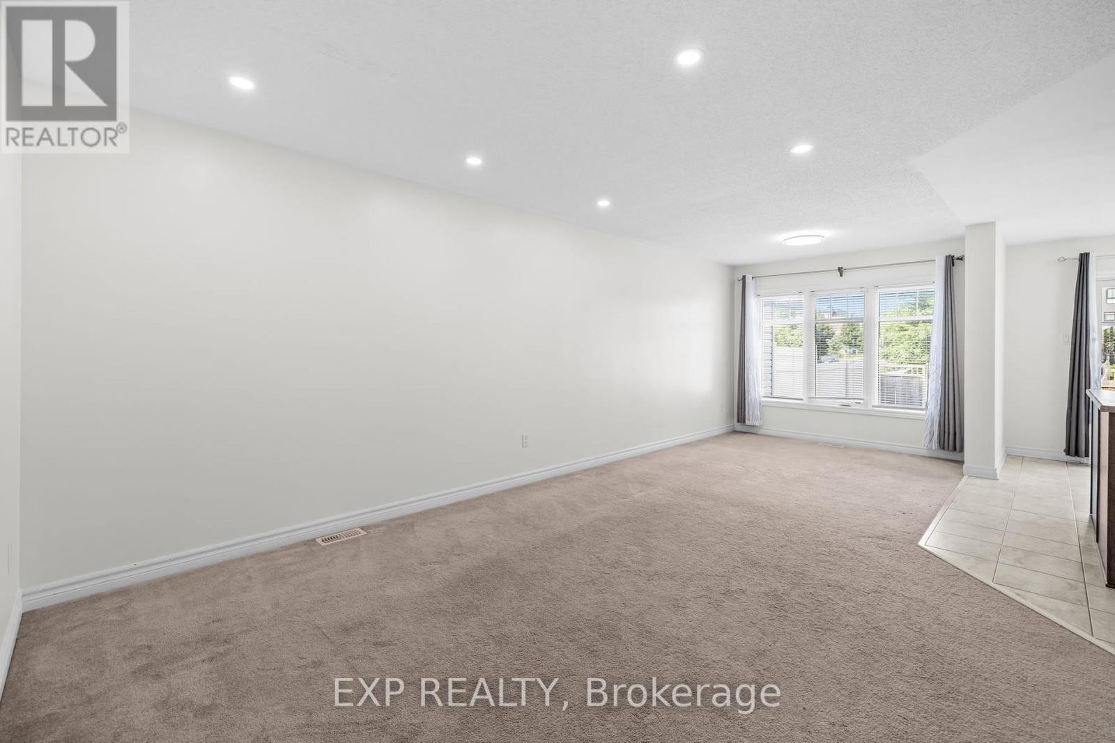 












213 MANCINI WAY

,
Ottawa,




Ontario
K2J3V1

