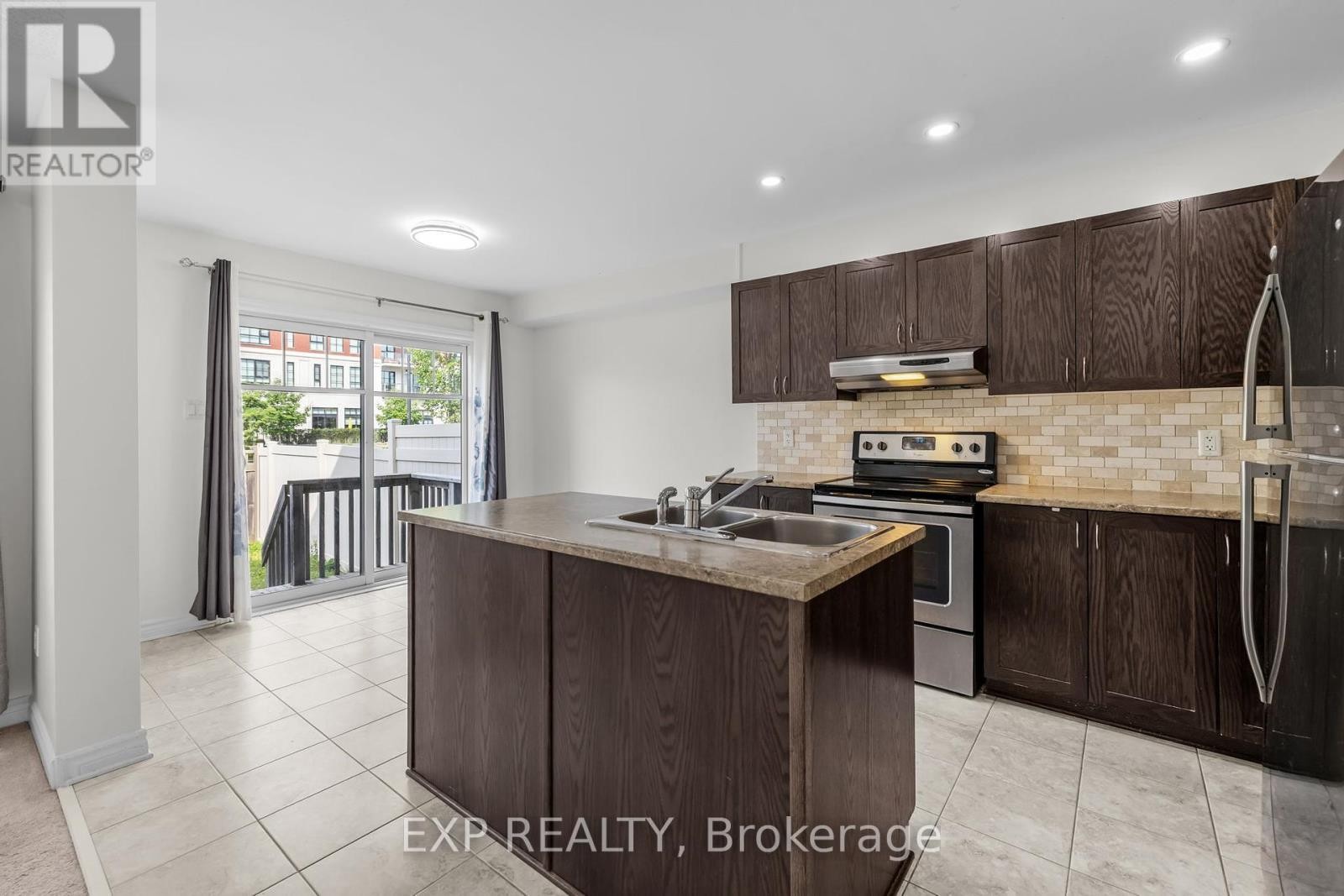












213 MANCINI WAY

,
Ottawa,




Ontario
K2J3V1

