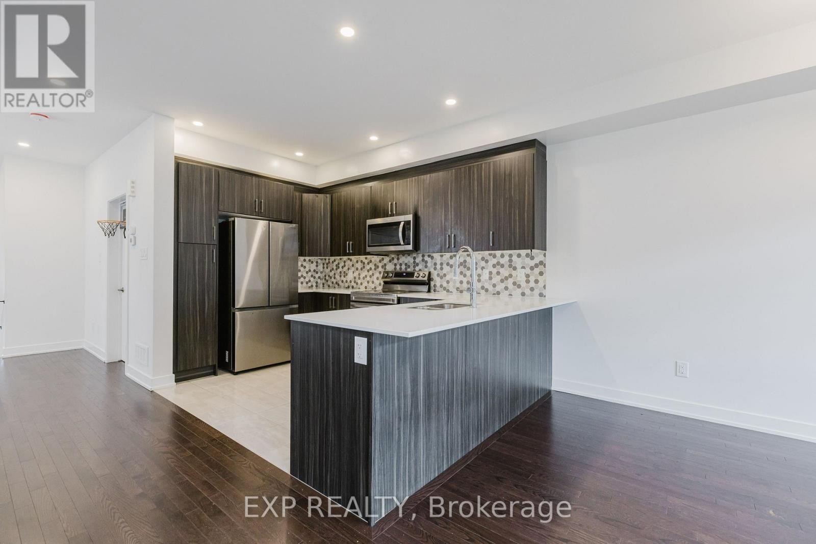 












808 MOCHI CIRCLE

,
Ottawa,




Ontario
K2J6Y9

