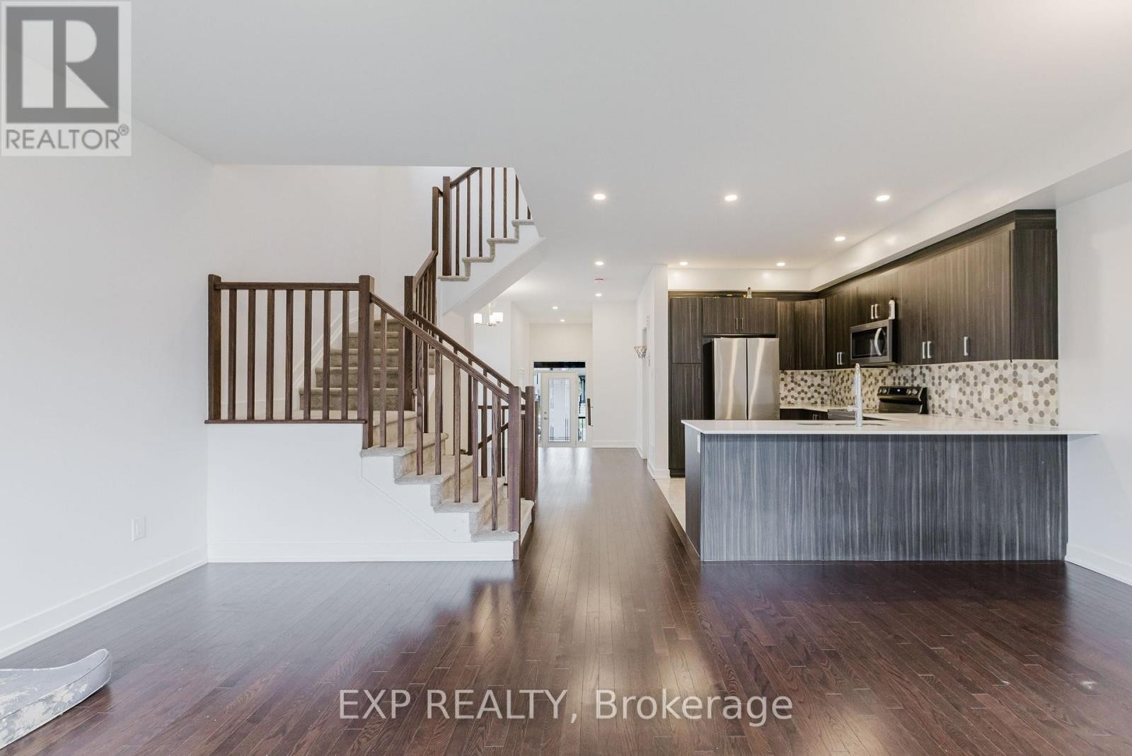 












808 MOCHI CIRCLE

,
Ottawa,




Ontario
K2J6Y9

