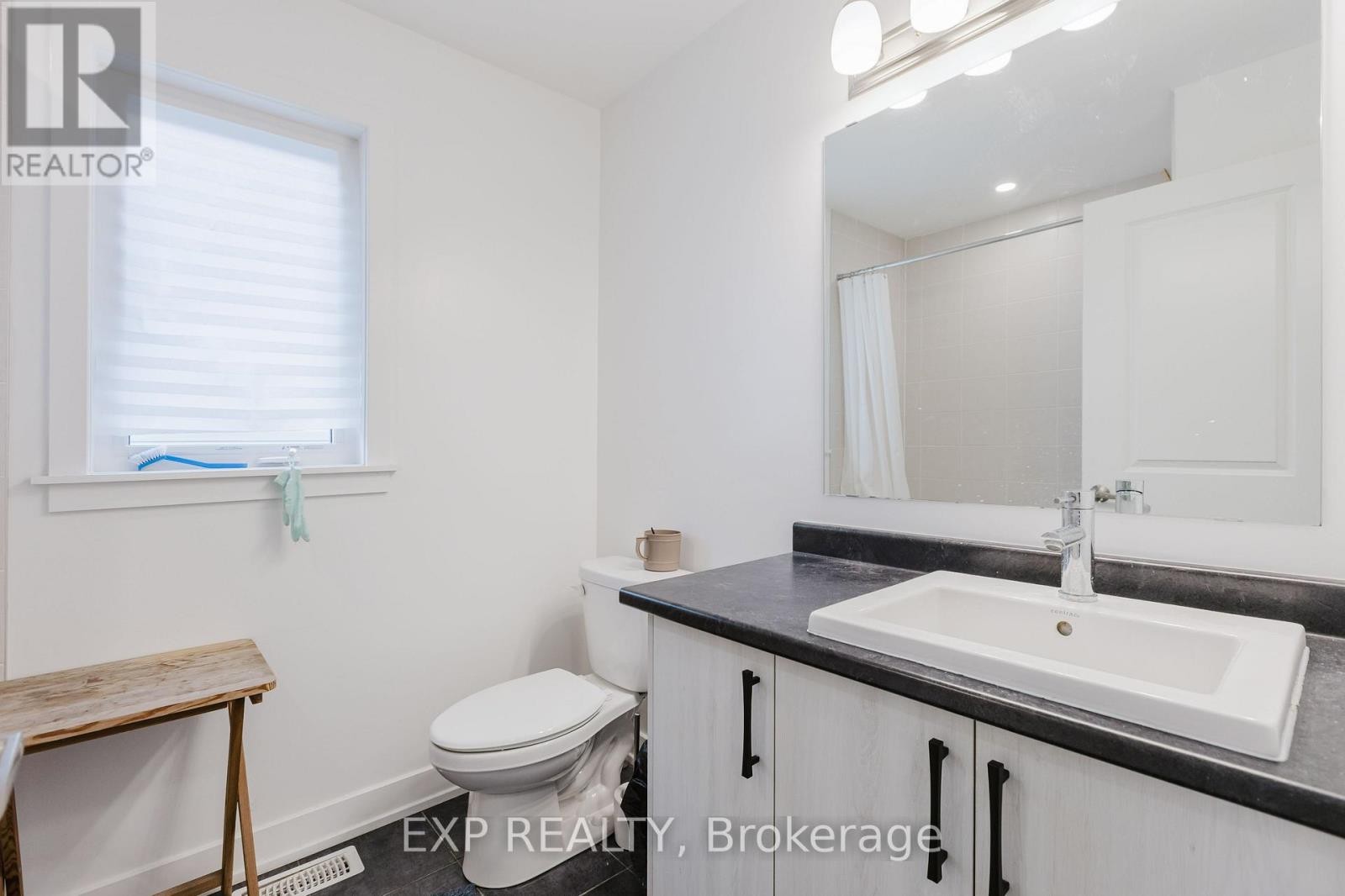 












808 MOCHI CIRCLE

,
Ottawa,




Ontario
K2J6Y9

